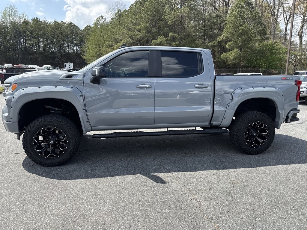 View vehicle photo 4