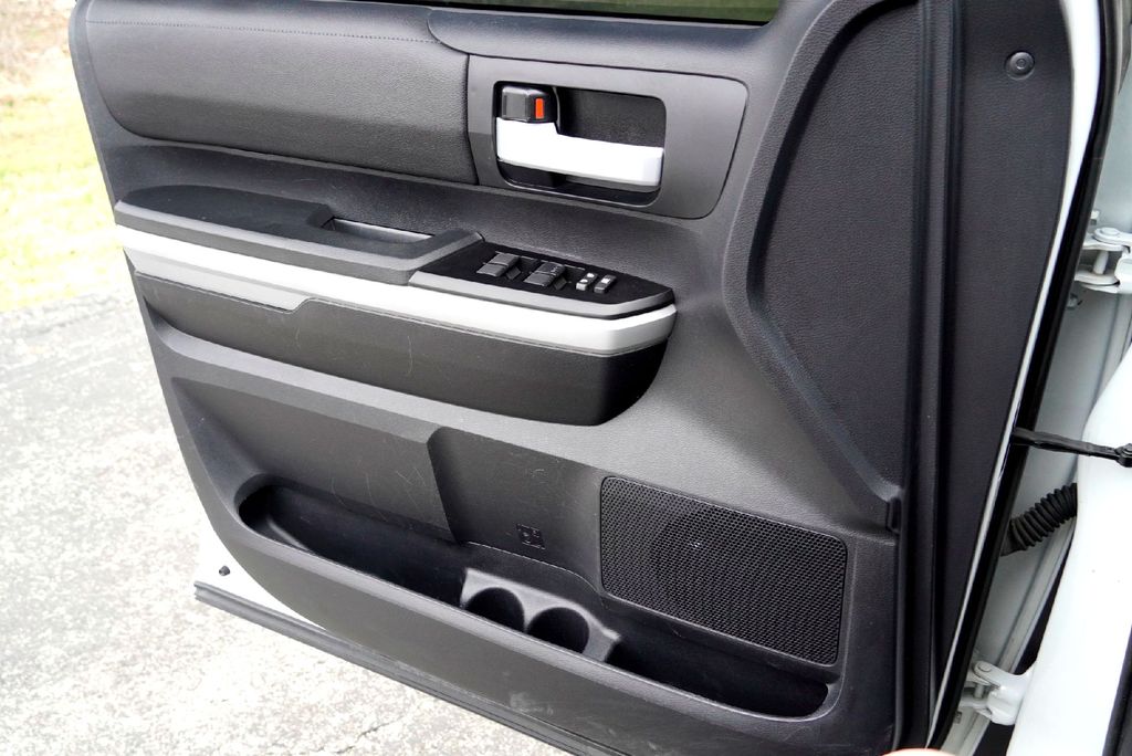 Used Car 2019 Toyota Tundra  Sr5 For Sale Under $35,000 In Taylor, Texas