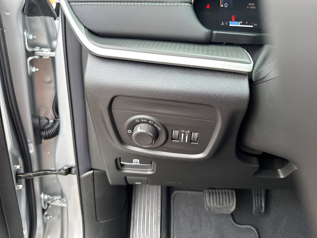 New Car 2025 Jeep Grand Cherokee  Laredo X For Sale Under $40,000 In Austin, Texas