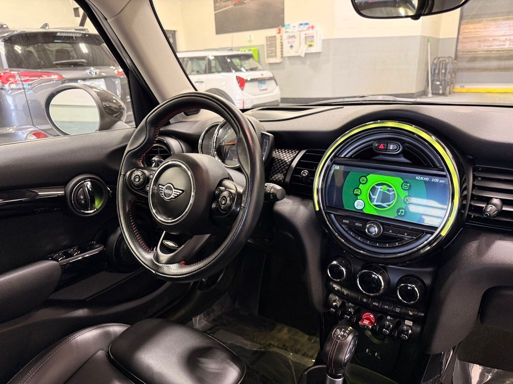 Thumbnail: 2019 MINI Cooper - 28