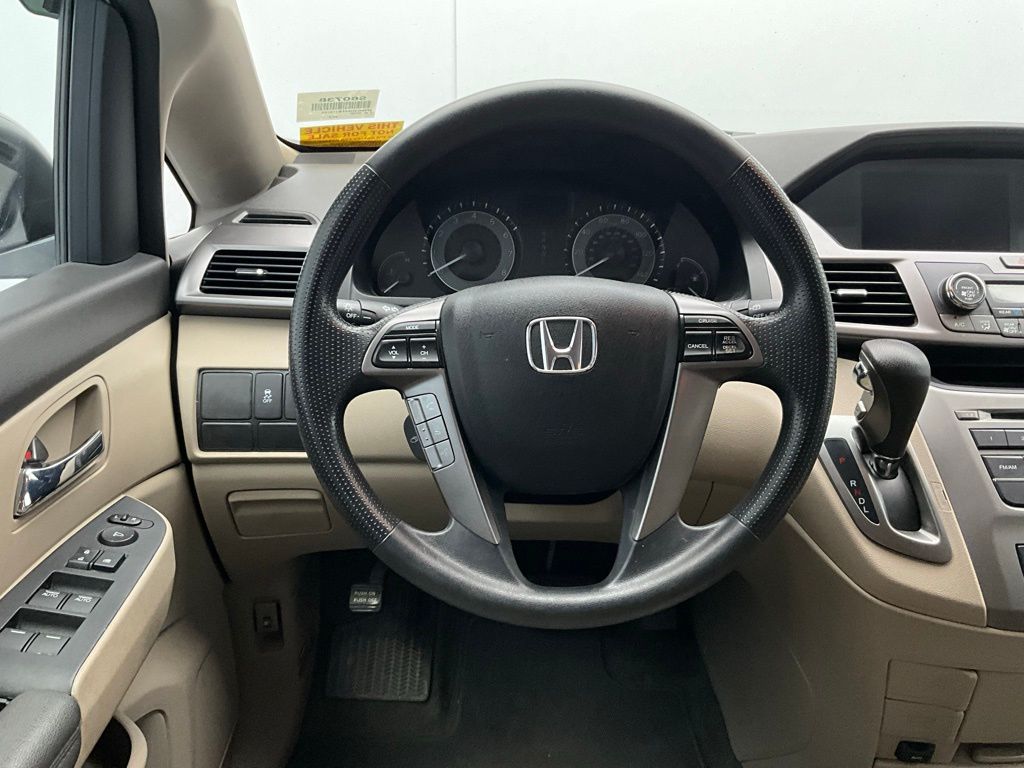 2015 Honda Odyssey LX 9