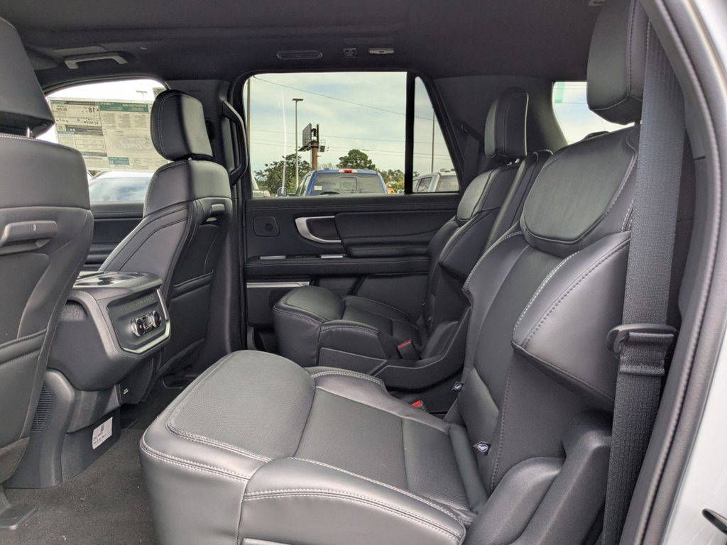 2025 Ford Expedition Platinum MAX