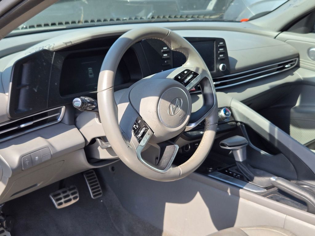 Used 2025 Hyundai Elantra Sedan
