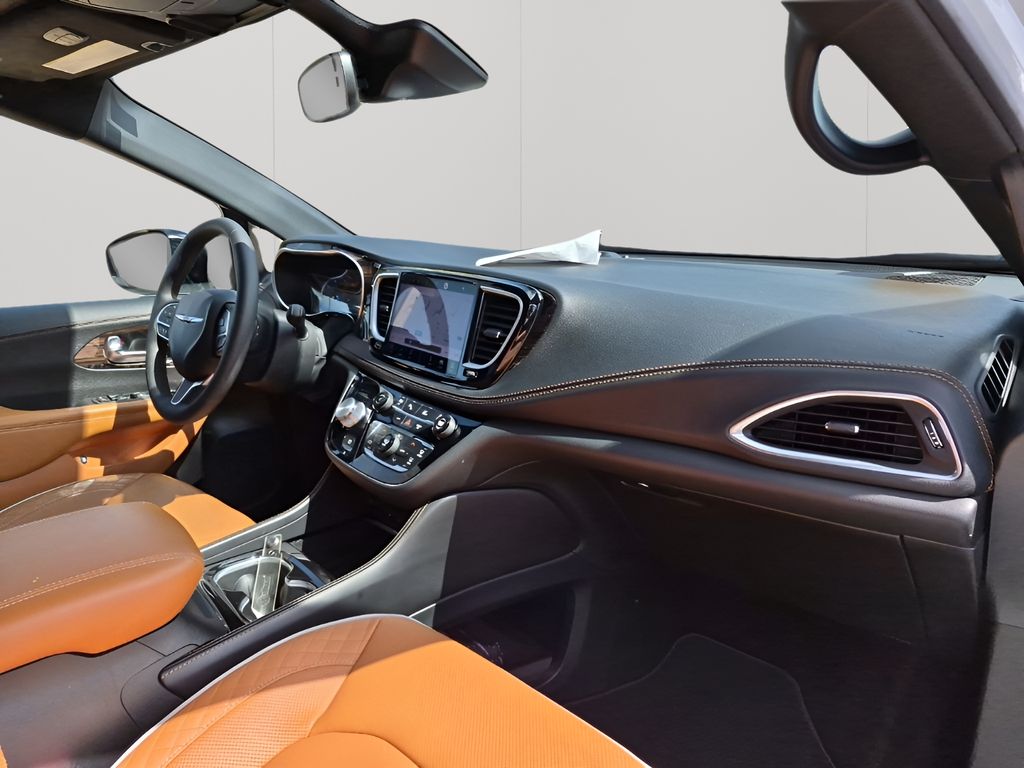 Used Car 2023 Chrysler Pacifica Hybrid  Pinnacle For Sale Under $35,000 In Austin, Texas