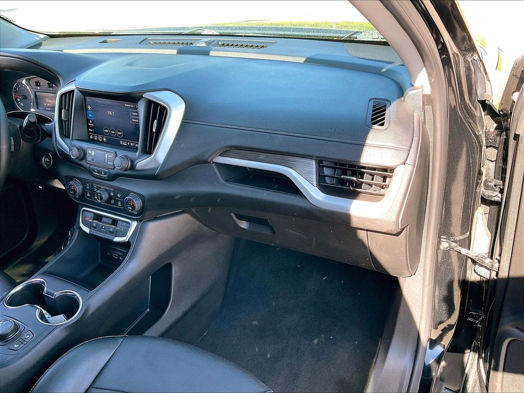 2024 GMC Terrain — photo 12