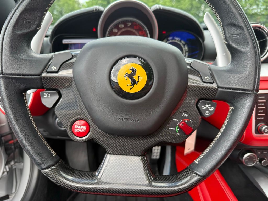 Thumbnail: 2017 Ferrari California - 10