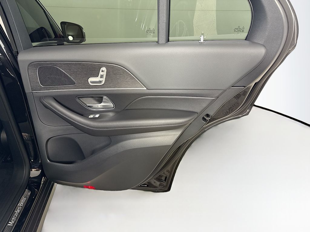 Thumbnail: 2026 Mercedes-Benz GLE - 28