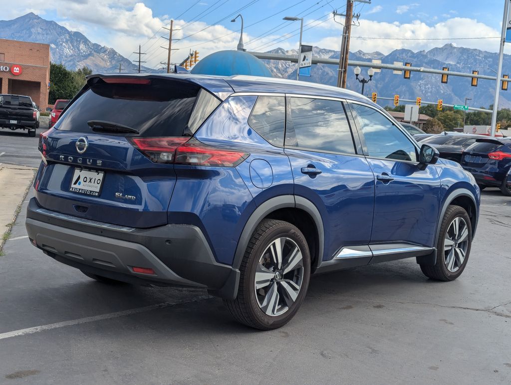 2021 Nissan Rogue SL 4