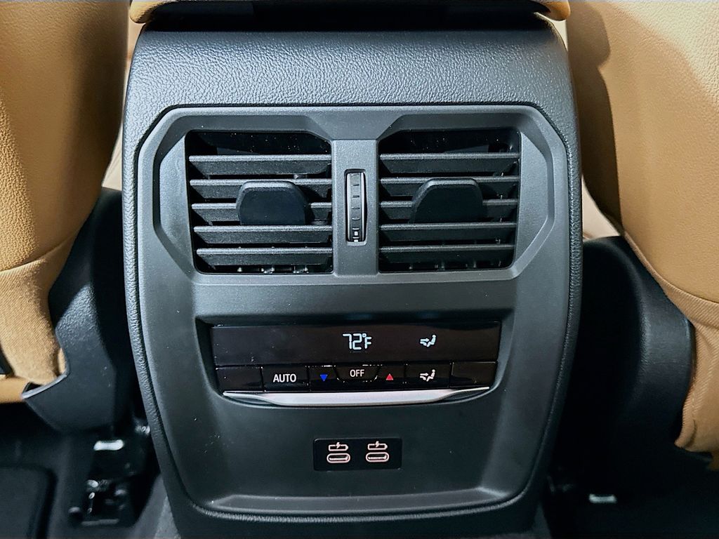 Thumbnail: 2026 BMW 3 Series - 18