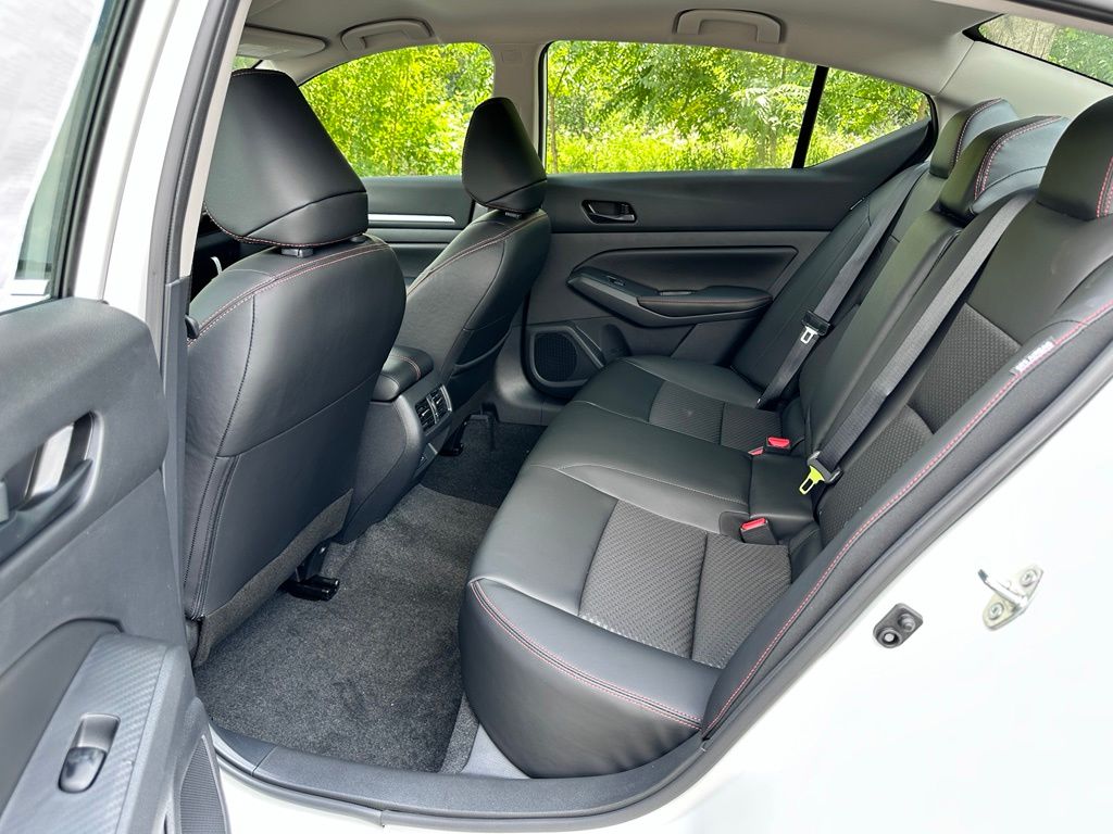New 2026 Pearl White/Super Black Nissan 2.5 SR image 14