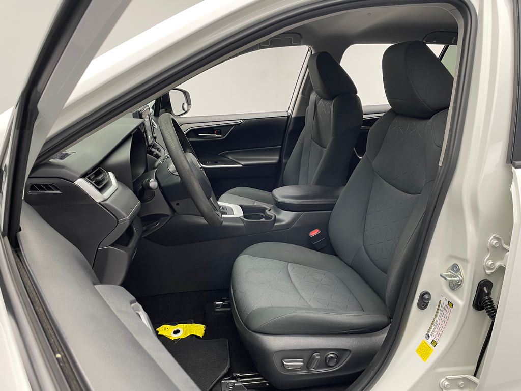 2020 Toyota RAV4 XLE 13