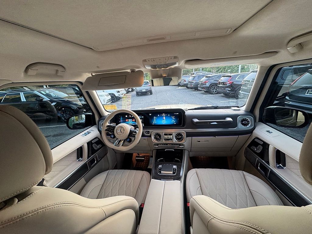 2025 Mercedes-Benz G-Class AMG G 63 8