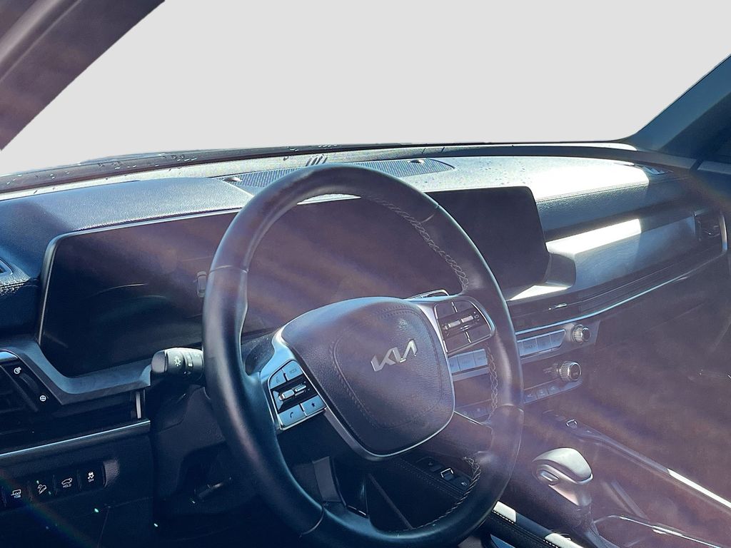 Used 2025 Gray Kia EX X-Line image 9