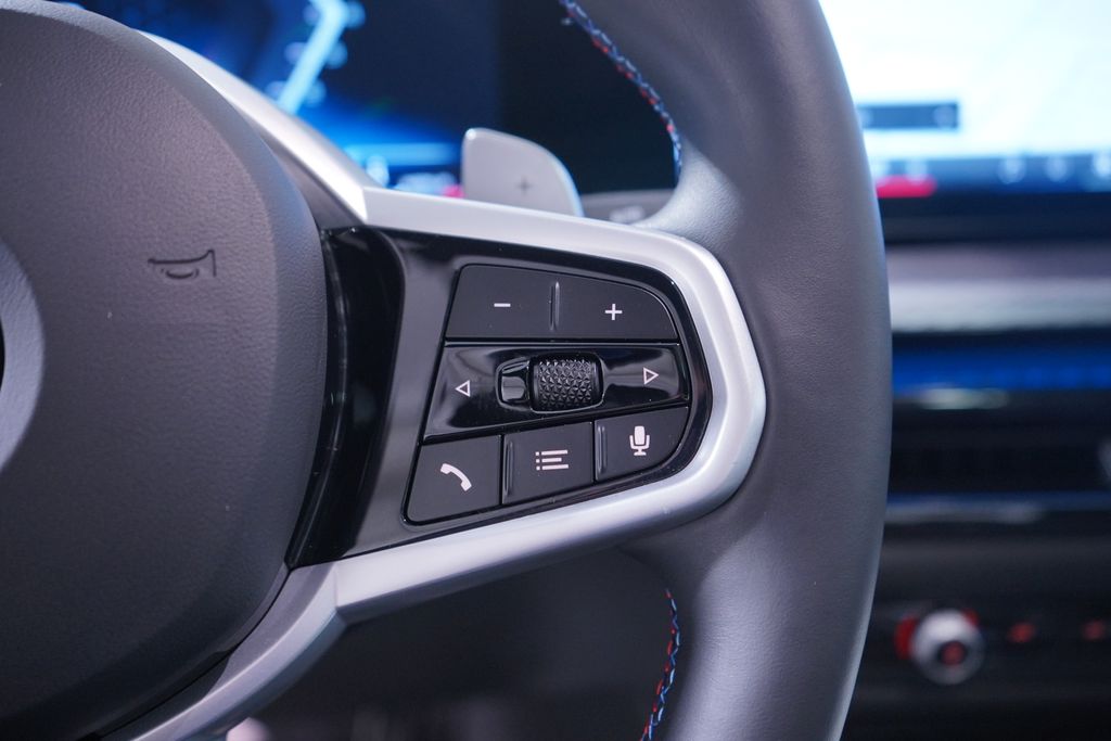 Thumbnail: 2025 BMW 3 Series - 21