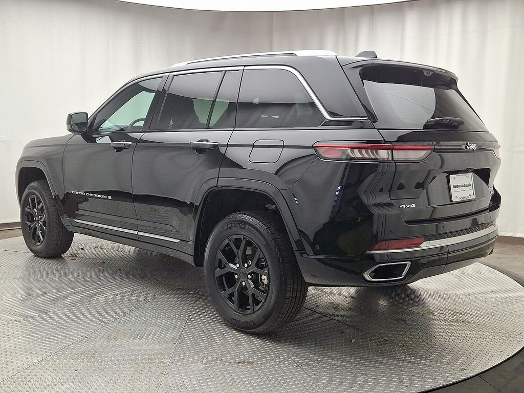 Thumbnail: 2023 Jeep Grand Cherokee - 6