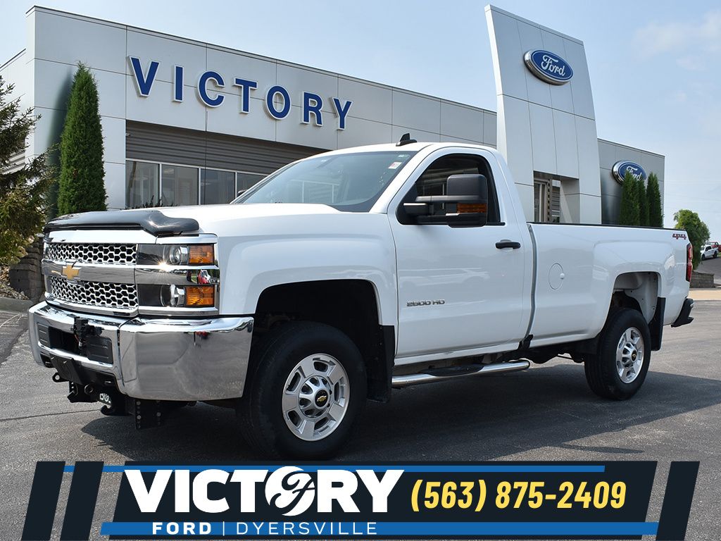 Summit White 2019 Chevrolet Silverado 2500HD Pickup Truck Four-Wheel Drive 6-Speed Automatic Overdrive