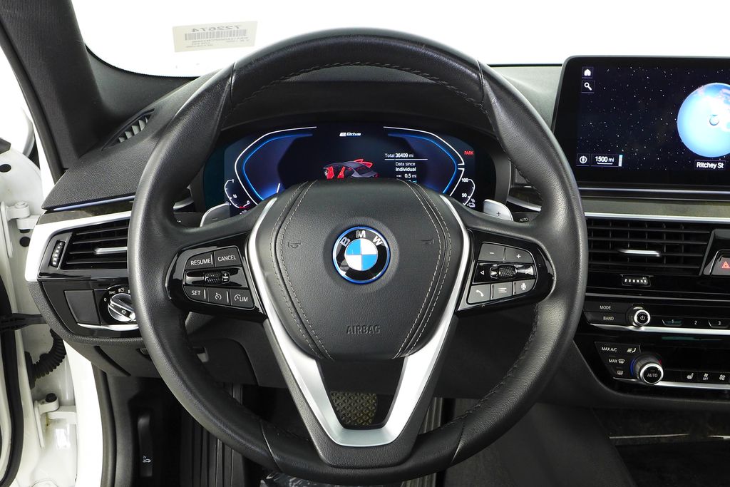 Thumbnail: 2023 BMW 5 Series - 26