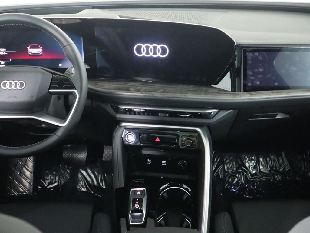 Thumbnail: 2025 Audi Q5 - 15