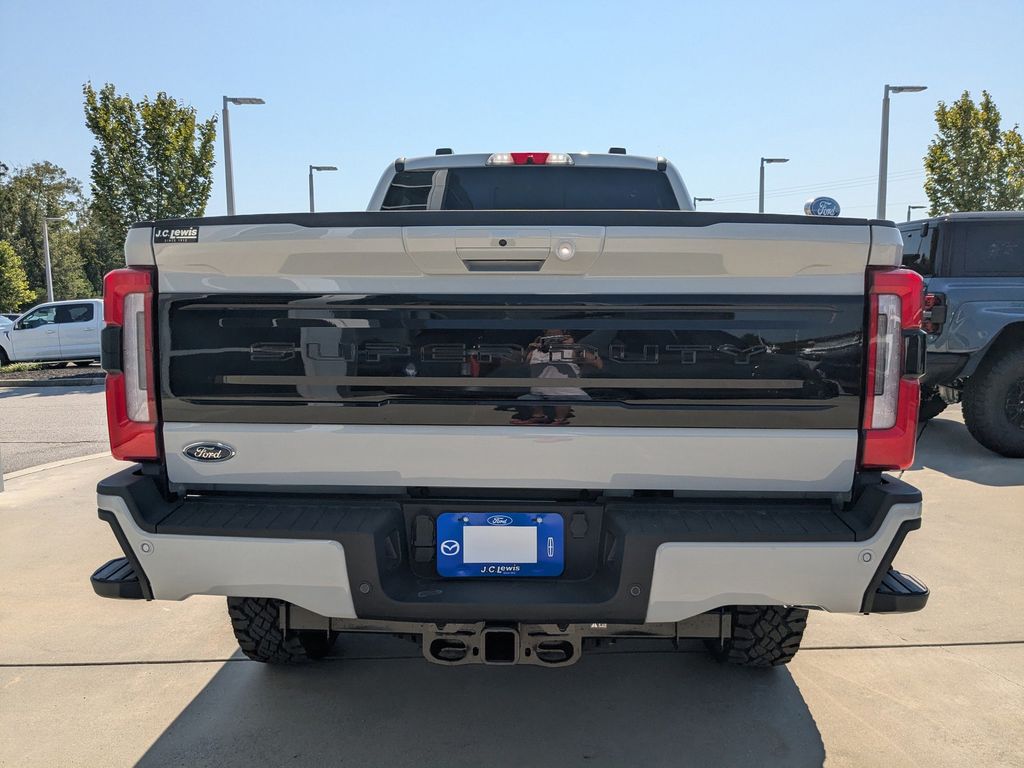 2026 Ford Super Duty F-350 SRW Platinum