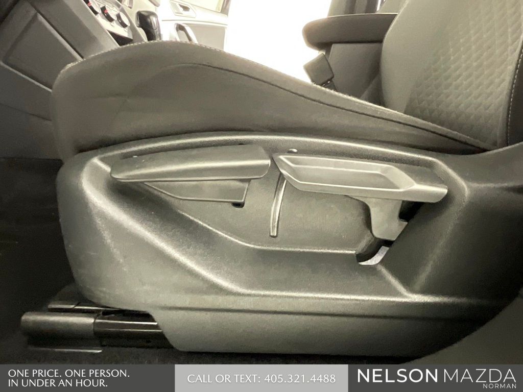 Used 2021 Black Volkswagen 2.0T S image 25