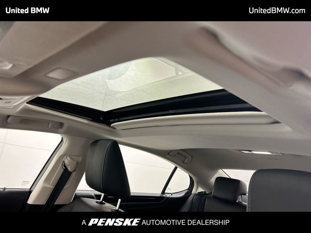 2020 Lexus ES Hybrid 300h 19