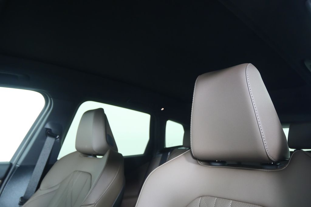 Thumbnail: 2026 BMW X3 - 12