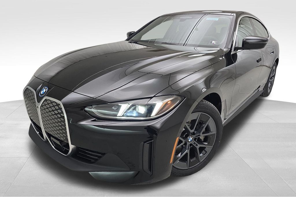 2025 BMW i4 40's photo