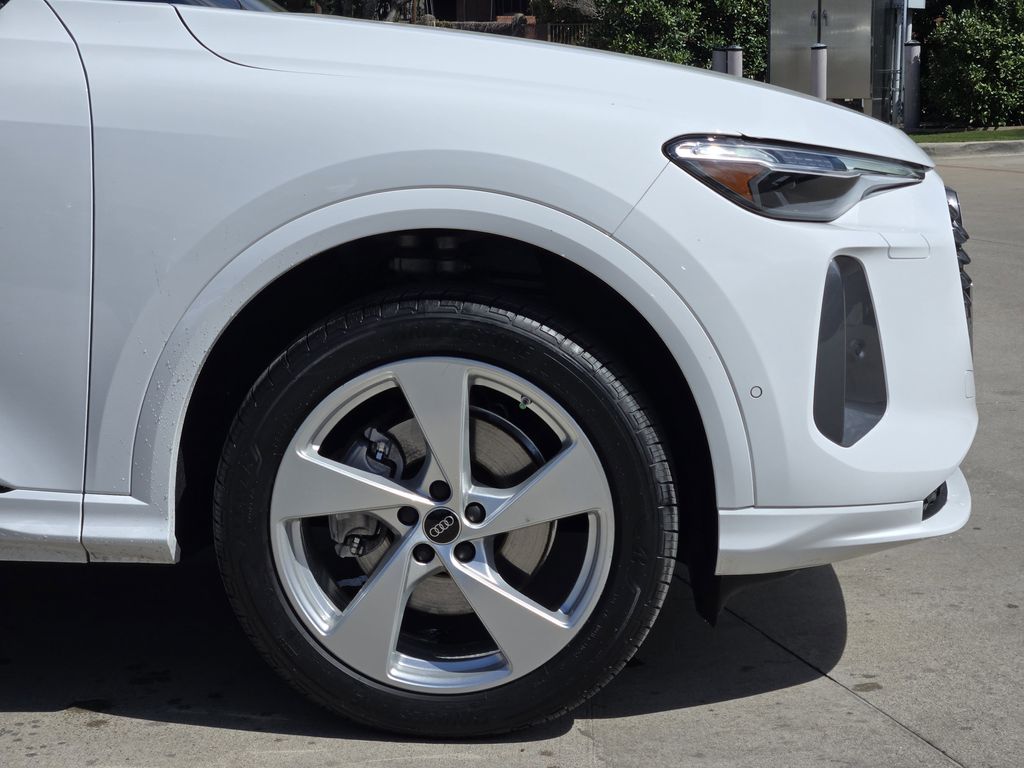 used 2025 Audi Q5 car, priced at $50,491