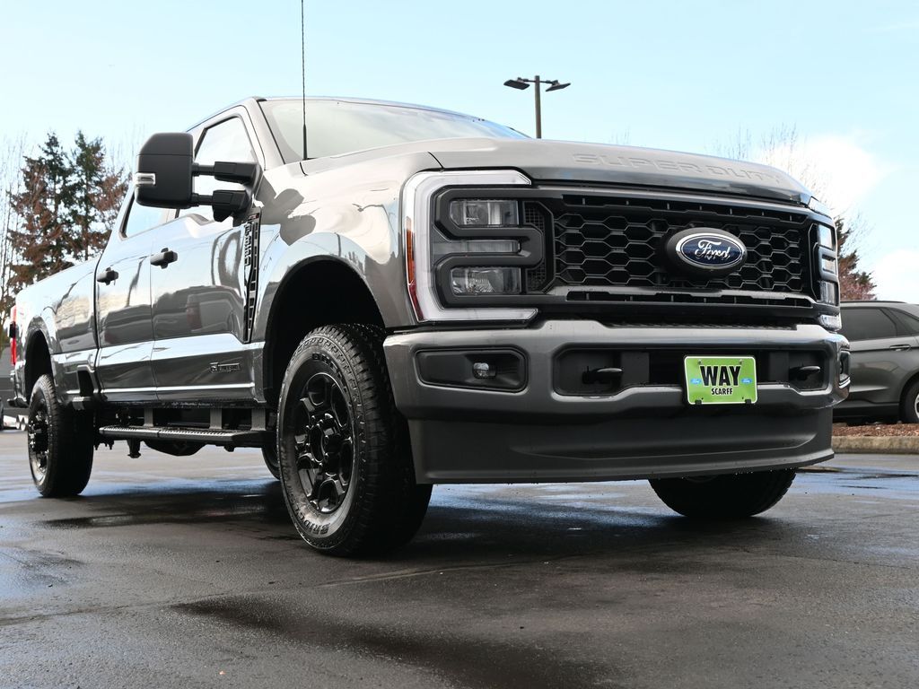 2025 Ford F-350 Super Duty XL