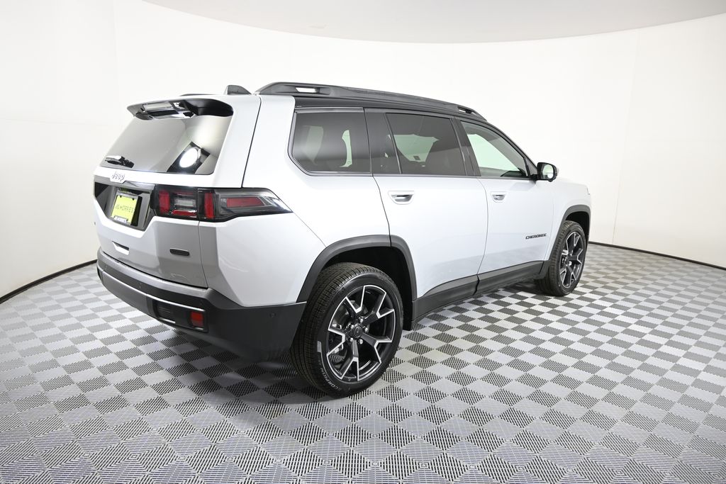 New Silver Zynith Clearcoat 2026 Jeep Cherokee Overland for Sale