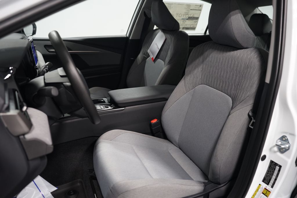 Thumbnail: 2026 Toyota Camry - 27