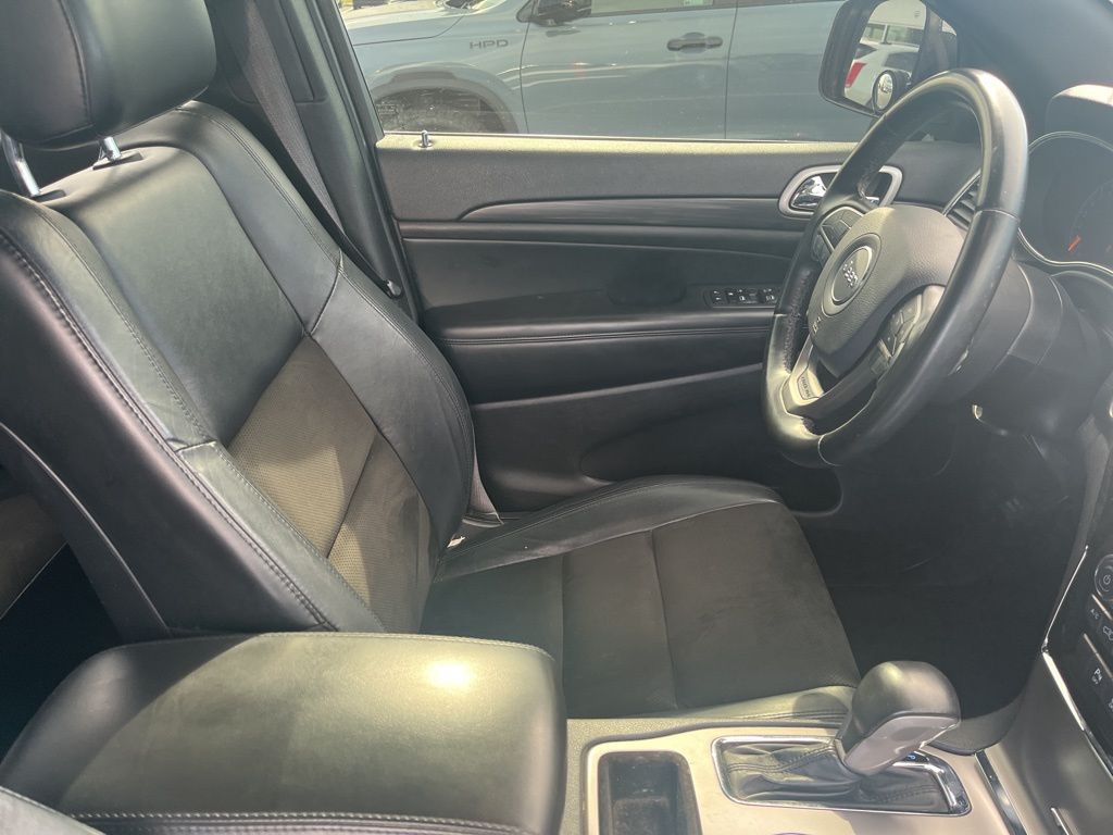 Thumbnail: 2020 Jeep Grand Cherokee - 4