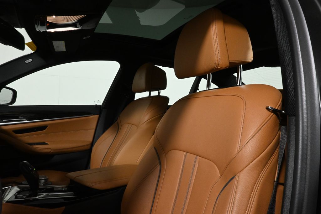 Thumbnail: 2019 BMW 5 Series - 4