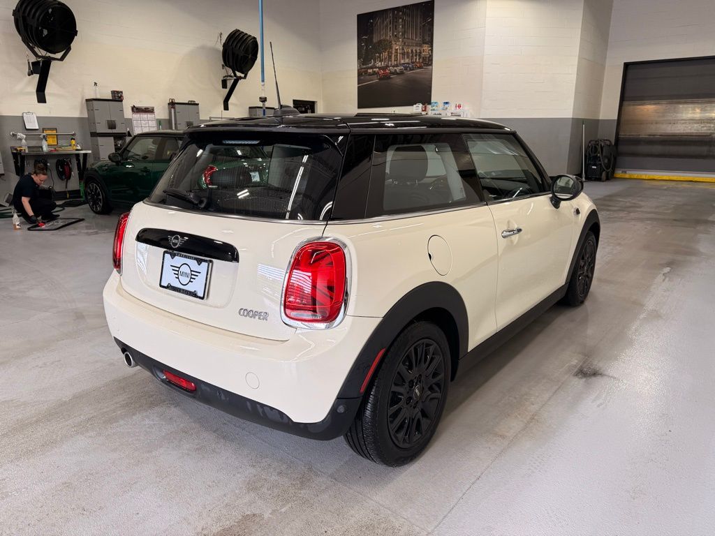 2020 MINI Cooper  6