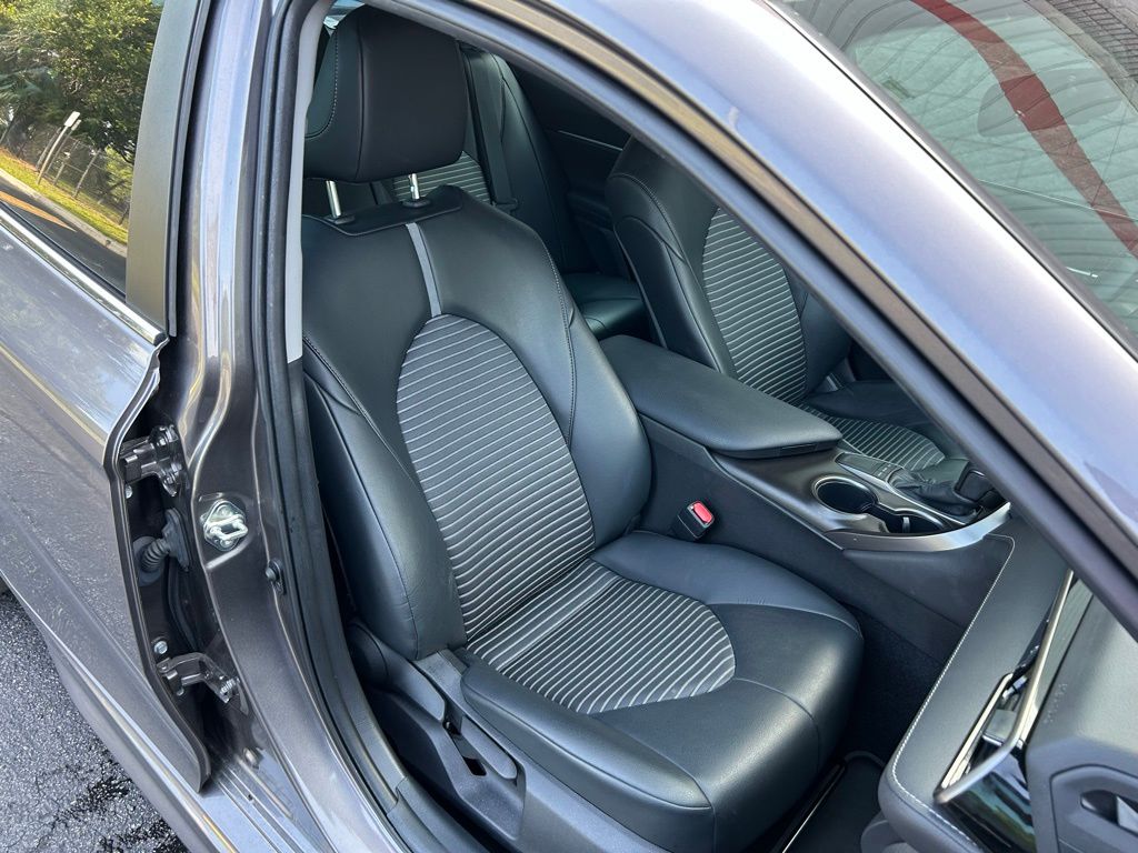 2022 Toyota Camry SE 15