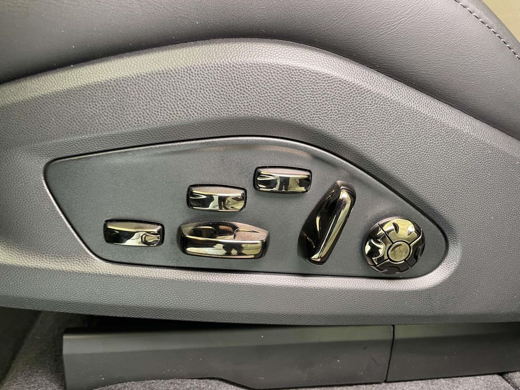 2026 Porsche Cayenne Base Green at Audi Porsche Sewickley