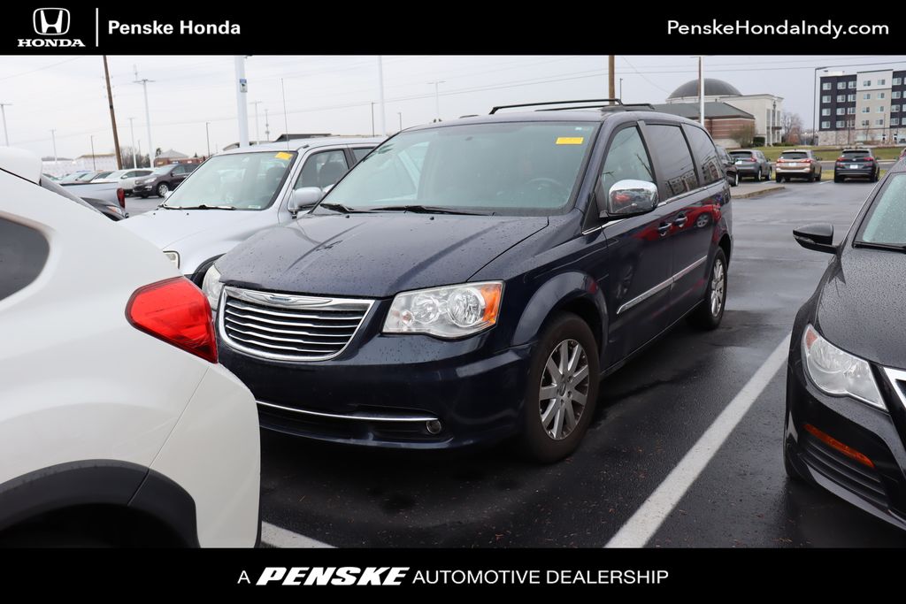 2014 Chrysler Town & Country Touring -
                Indianapolis, IN