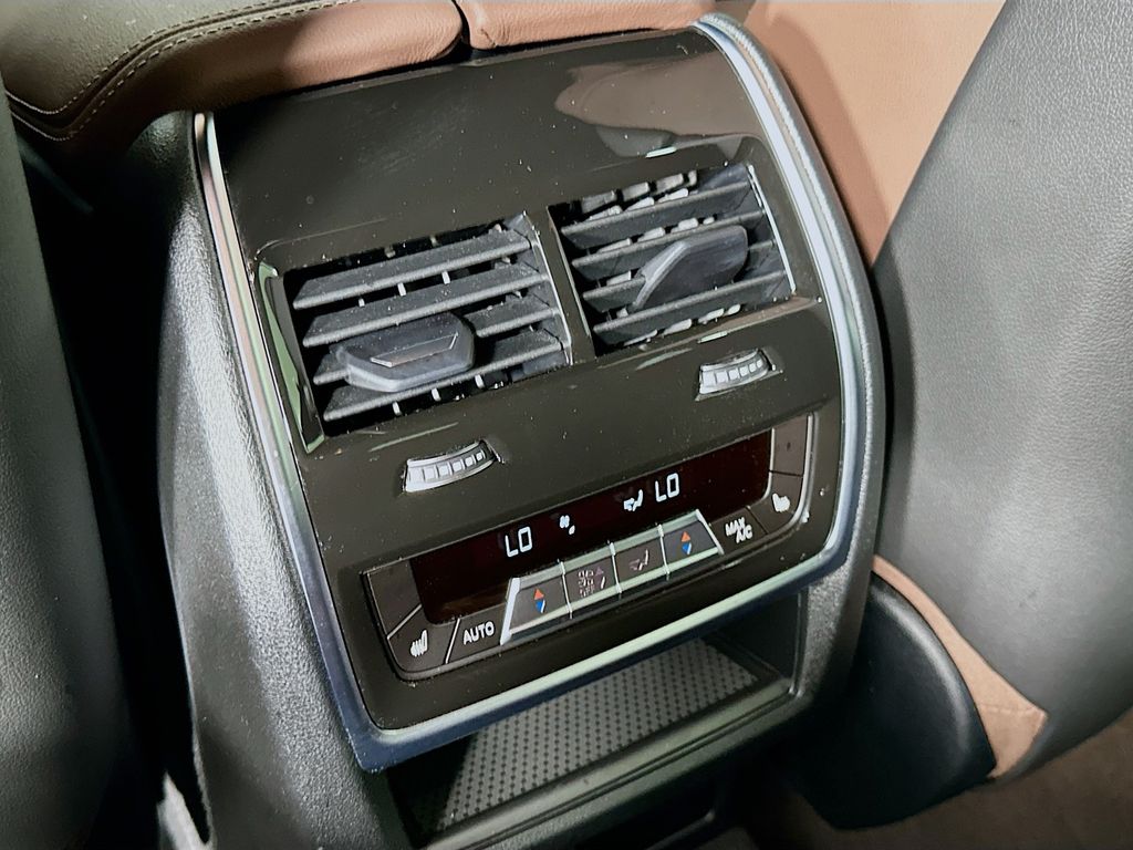 Thumbnail: 2021 BMW X6 - 26