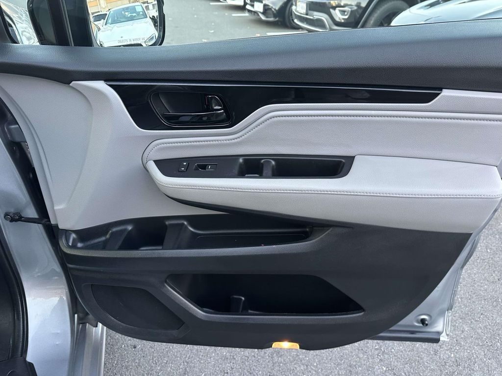 Thumbnail: 2020 Honda Odyssey - 18