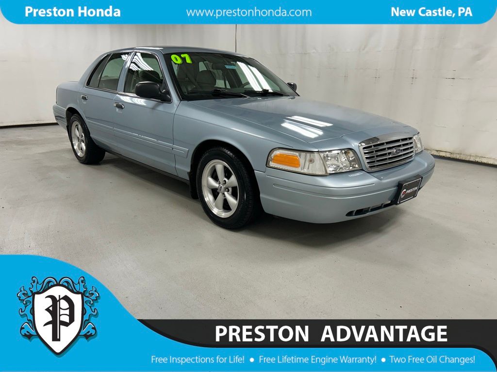 2007 Ford Crown Victoria LX Sedan Rear-Wheel Drive 4-Speed Automatic Overdrive