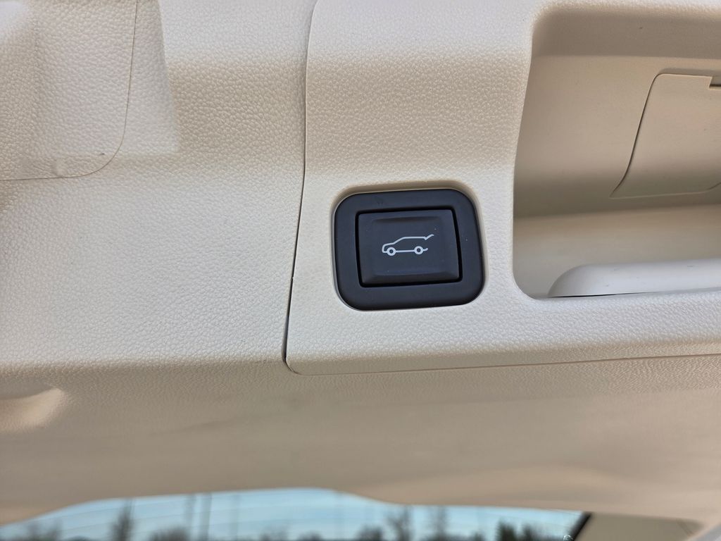 2023 GMC Acadia AWD Denali