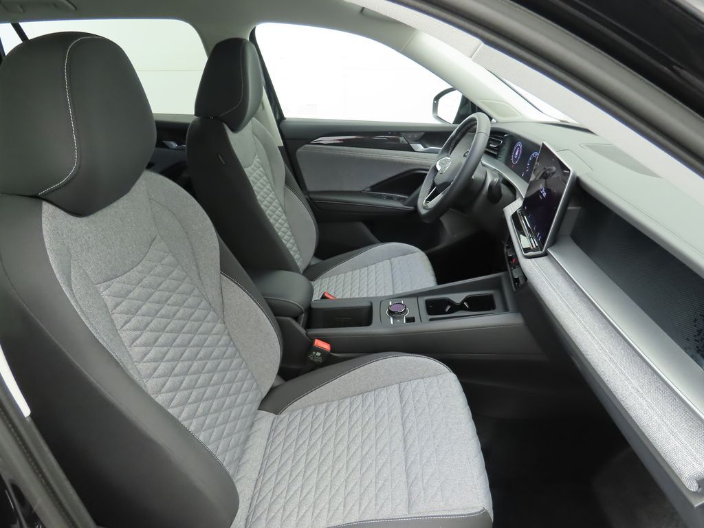 Thumbnail: 2026 Volkswagen Tiguan - 18