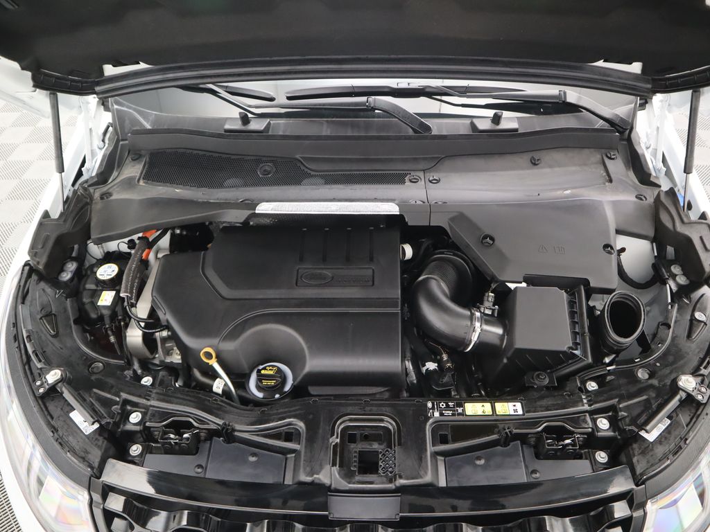 Thumbnail: 2025 Land Rover Discovery Sport - 30