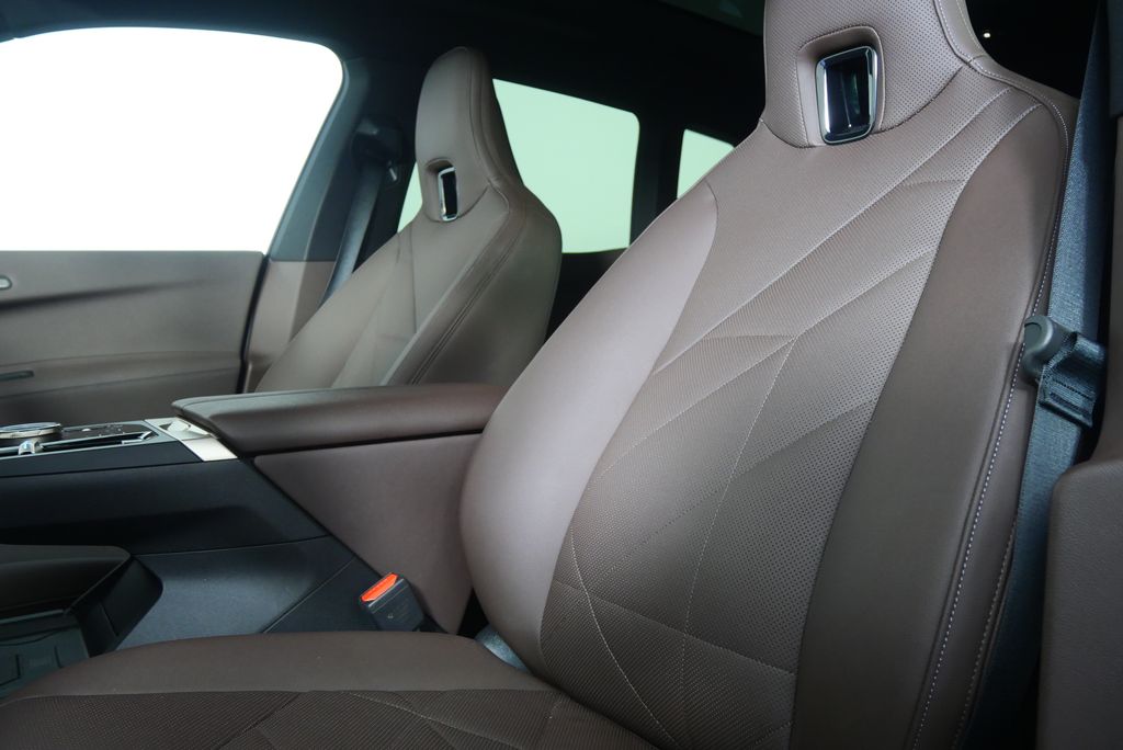 Thumbnail: 2025 BMW iX - 11