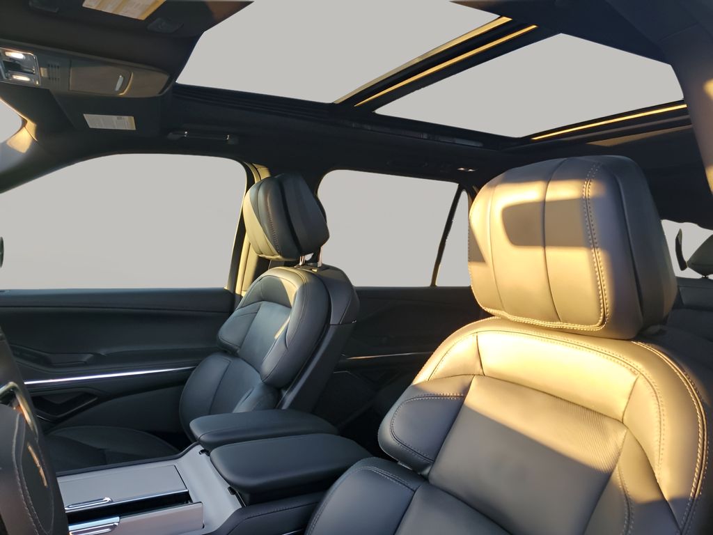 Used Car 2025 Lincoln Navigator L  Reserve For Sale Under $100,000 In Austin, Texas