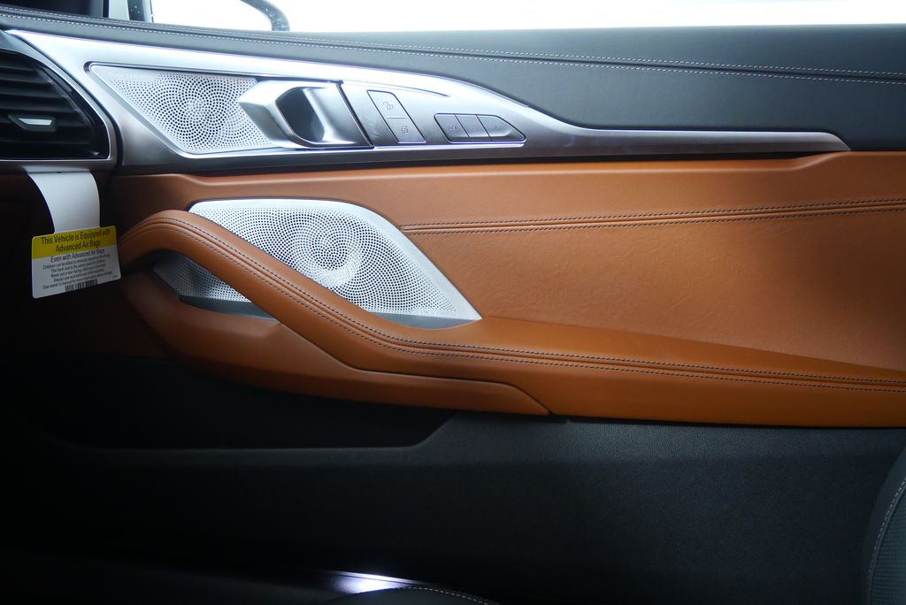 Thumbnail: 2026 BMW 8 Series - 23