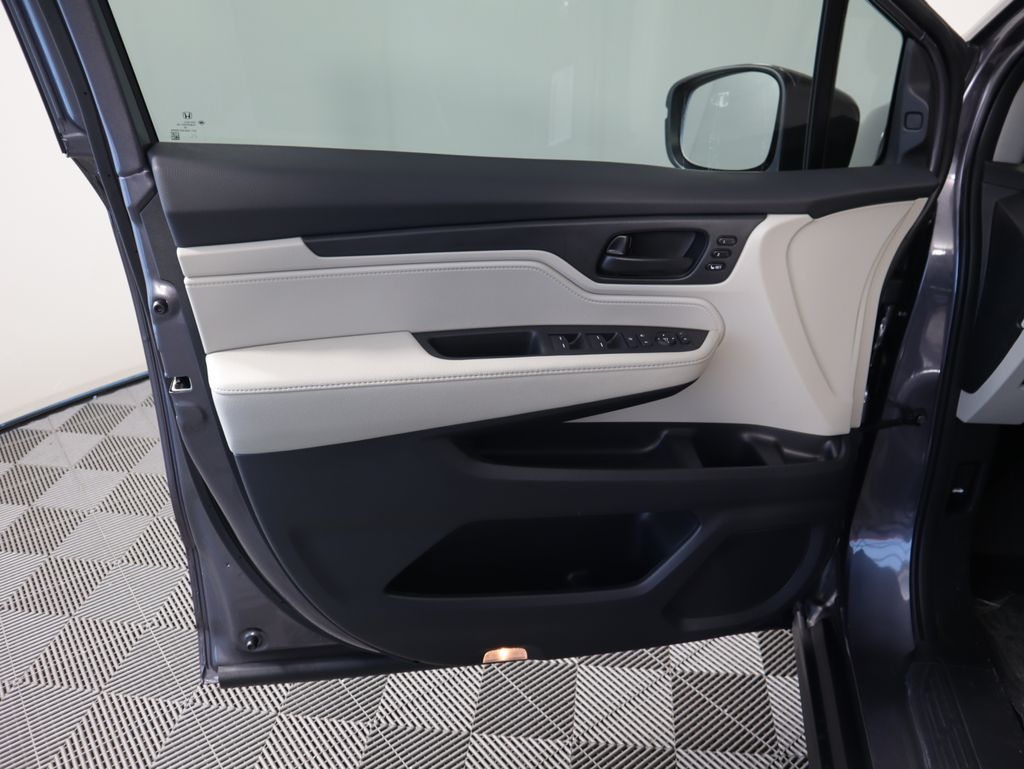 Thumbnail: 2026 Honda Odyssey - 25