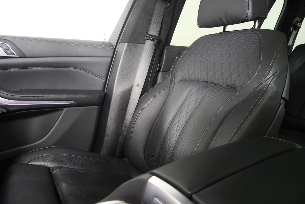 Thumbnail: 2023 BMW X7 - 29