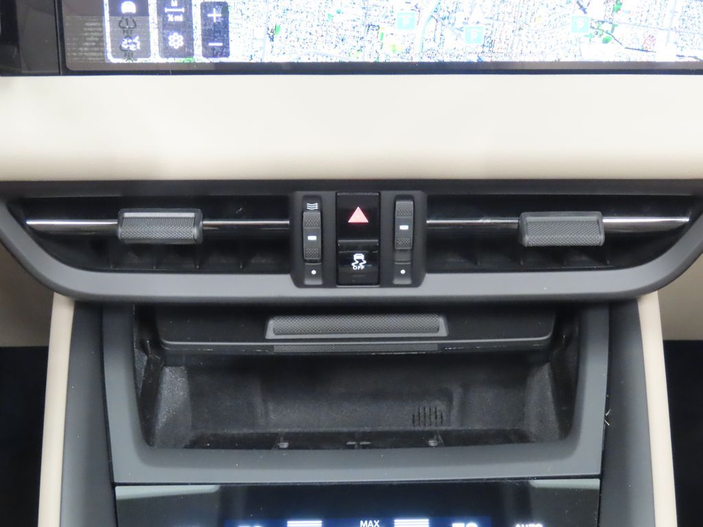 Thumbnail: 2026 Porsche Macan - 29