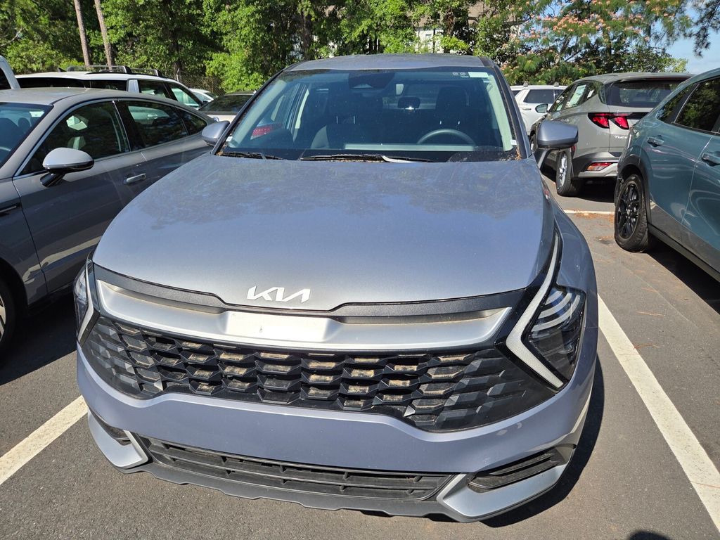 Used 2025 Silver Kia LX image 4